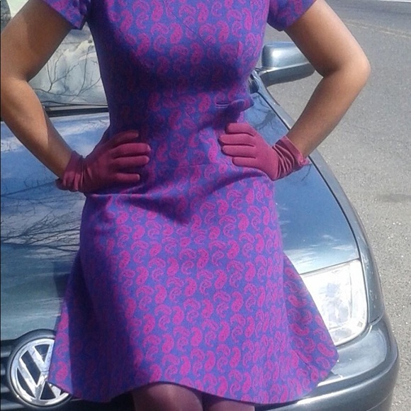 Beautiful Paisley Print Vintage Mod Dress - Picture 4 of 4